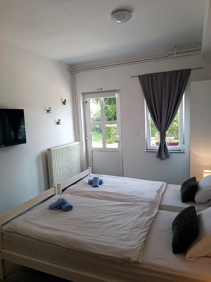 Studio Apartman Brletic Tounj Экстерьер фото