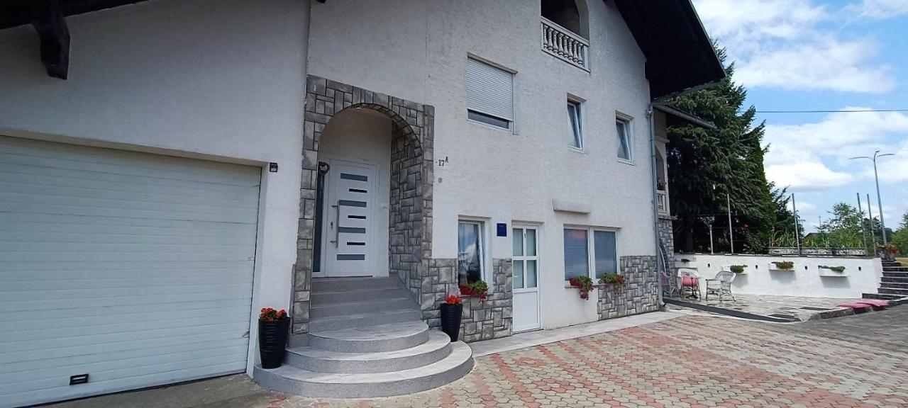 Studio Apartman Brletic Tounj Экстерьер фото